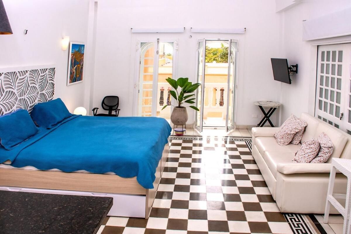 Colonial With Balcony And Pool On Plaza Santo Domingo Apartamento *