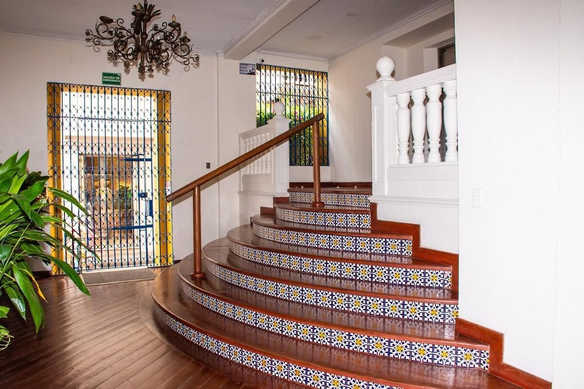 Colonial With Balcony And Pool On Plaza Santo Domingo Apartamento