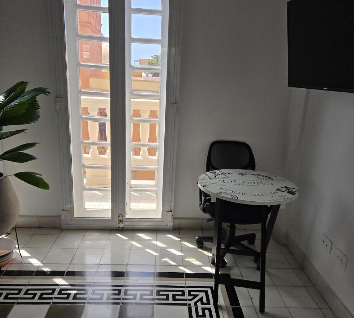 Apartamento Colonial With Balcony And Pool On Plaza Santo Domingo Cartagena
