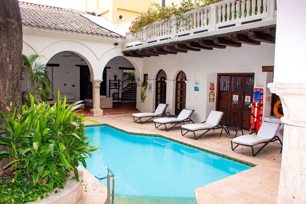 Colonial With Balcony And Pool On Plaza Santo Domingo Apartamento *