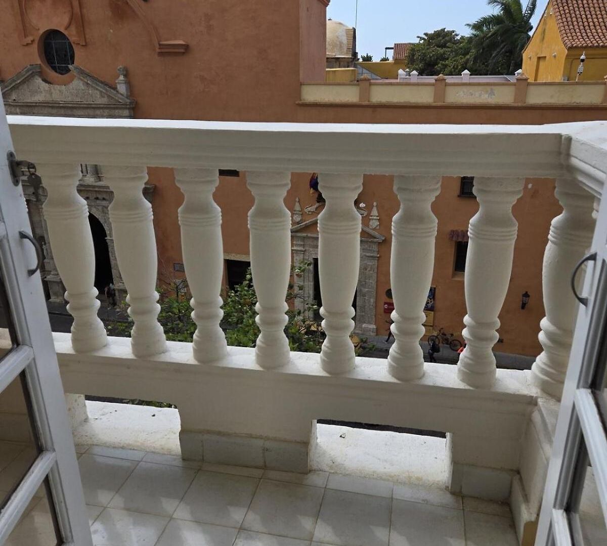 Colonial With Balcony And Pool On Plaza Santo Domingo *