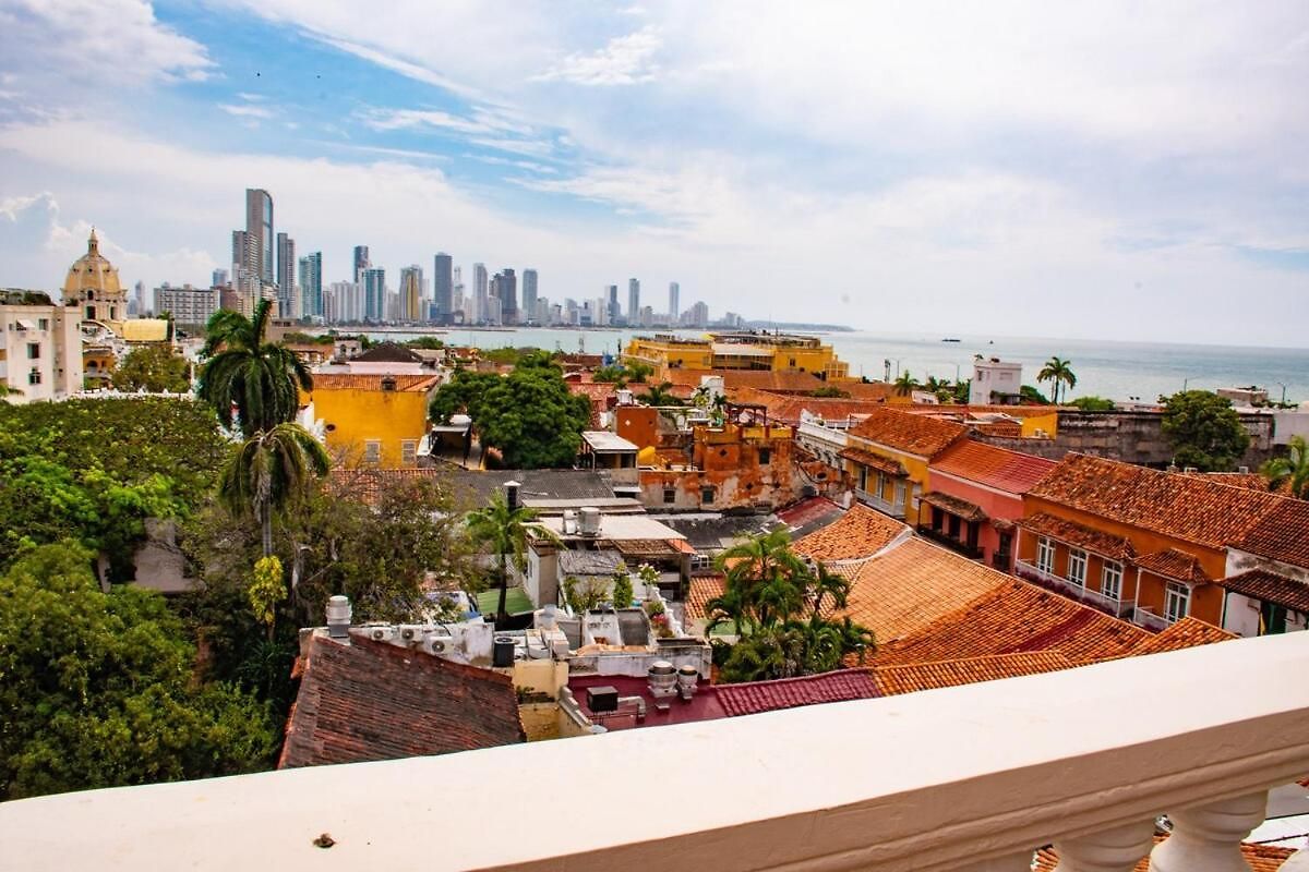 Apartamento Colonial With Balcony And Pool On Plaza Santo Domingo *