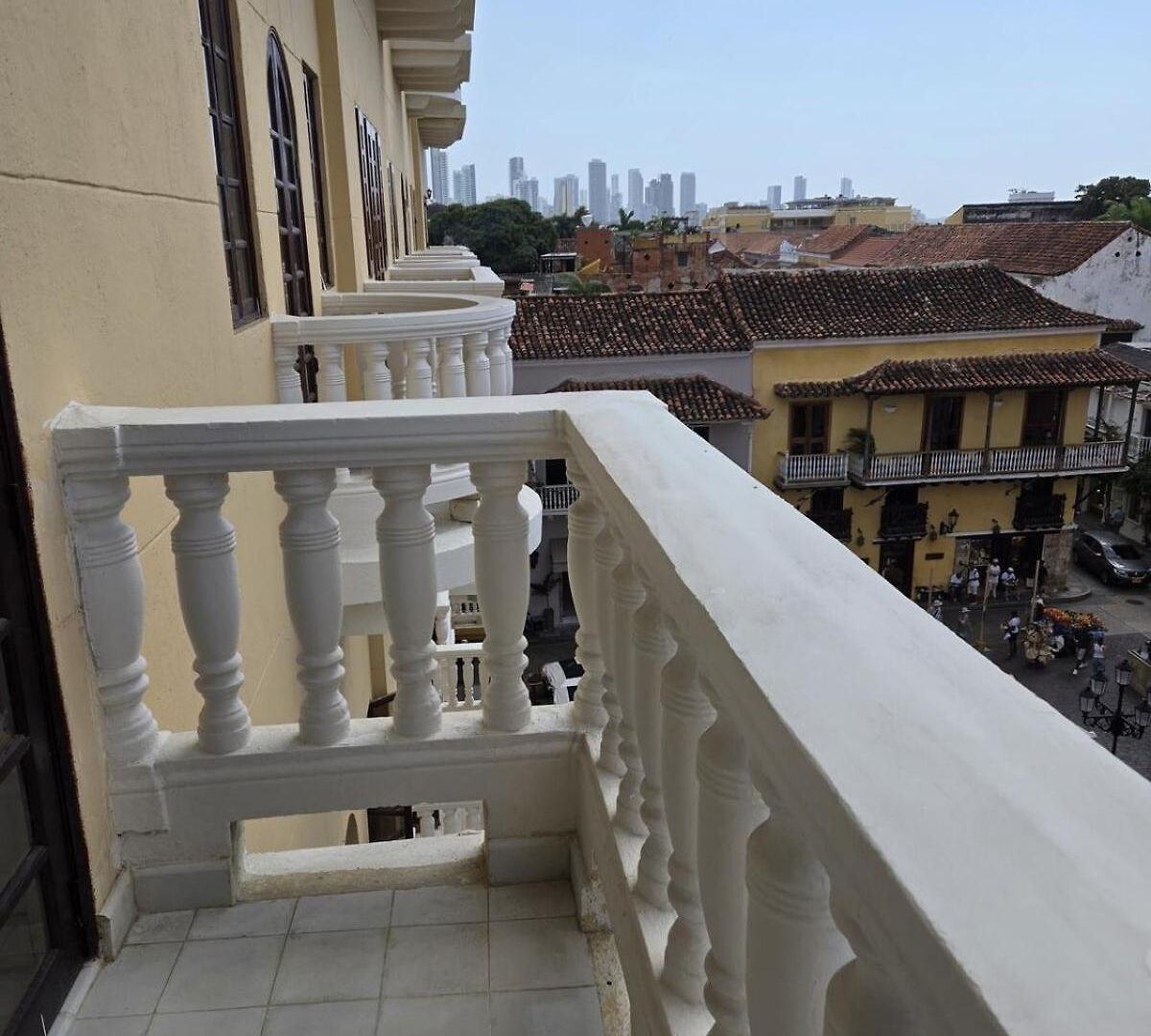 Colonial With Balcony And Pool On Plaza Santo Domingo Apartamento