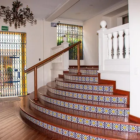 Colonial With Balcony And Pool On Plaza Santo Domingo Apartamento