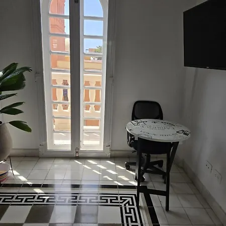 Apartamento Colonial With Balcony And Pool On Plaza Santo Domingo Cartagena