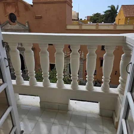 Colonial With Balcony And Pool On Plaza Santo Domingo *
