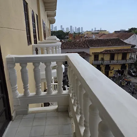 Colonial With Balcony And Pool On Plaza Santo Domingo Apartamento