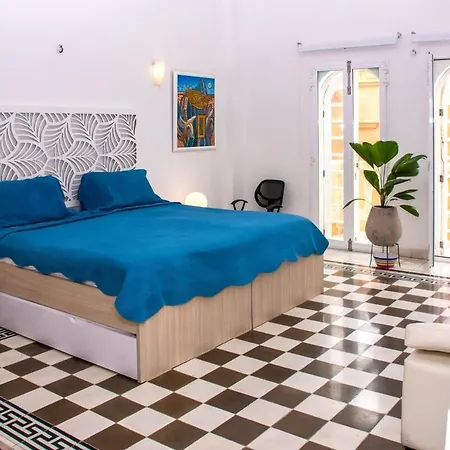 Colonial With Balcony And Pool On Plaza Santo Domingo * Cartagena